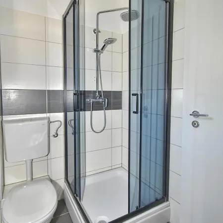 Dominika Lejlighed *