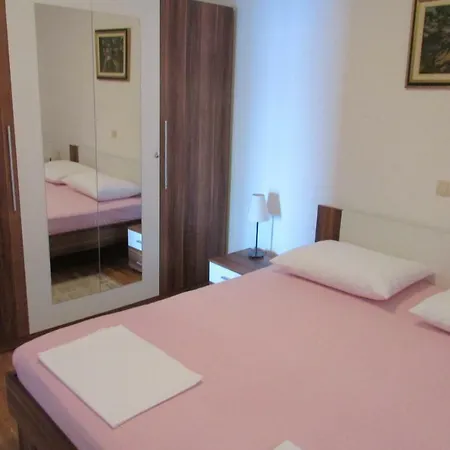 Dominika Lejlighed *